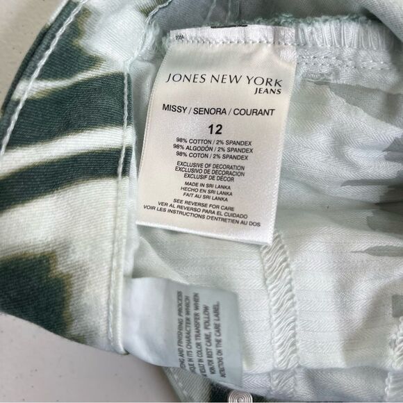 Jones New York Sutton Straight Loden Green Combo Slimming Jeans Women 12 NWT - Picture 10 of 16
